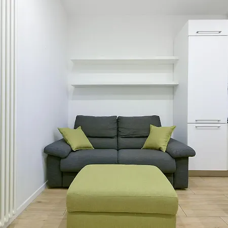 Queen Nicolle 博洛尼亚