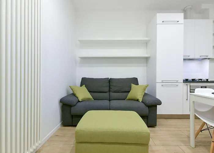 Queen Nicolle 博洛尼亚