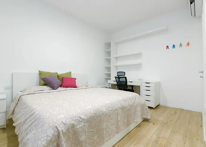 Queen Nicolle Apartament Bolonia